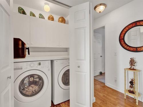 104-4340A Beach Avenue, Peachland, BC - Indoor Photo Showing Laundry Room