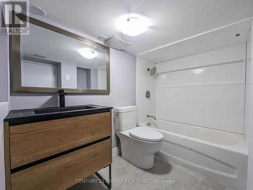 137 Proctor Street, Sarnia, ON - Indoor Photo Showing Bathroom