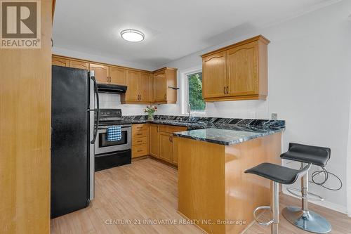 2225 Longfellow Avenue, Windsor, ON - Indoor Photo Showing Kitchen