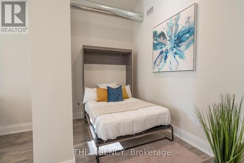 11 Queen Street, Brantford, ON - Indoor Photo Showing Bedroom