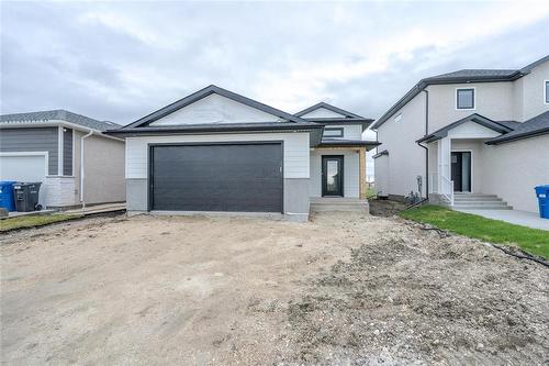 27 Prestwick Street, Niverville, MB - Outdoor With Facade