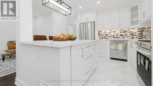 47 - 3500 Glen Erin Drive, Mississauga, ON - Indoor Photo Showing Kitchen With Upgraded Kitchen