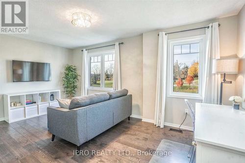 188 Ruhl Drive, Milton, ON - Indoor Photo Showing Living Room