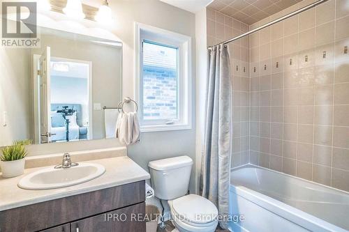 188 Ruhl Drive, Milton, ON - Indoor Photo Showing Bathroom
