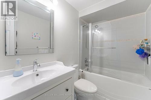 2462 Grindstone Court, Mississauga, ON - Indoor Photo Showing Bathroom