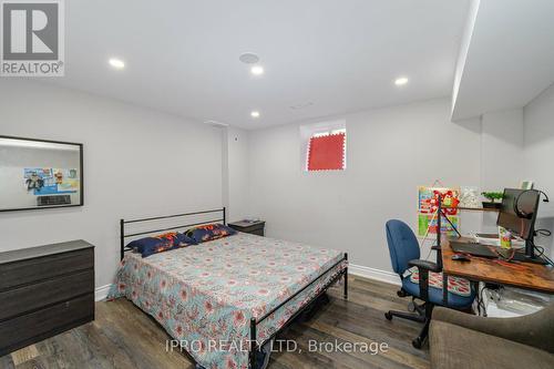 8 Teal Crest Circle, Brampton, ON - Indoor Photo Showing Bedroom