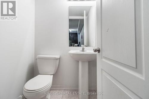 32 - 2480 Post Road, Oakville, ON - Indoor Photo Showing Bathroom