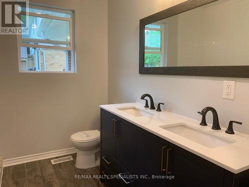 Main - 378 Torrance Street, Burlington, ON - Indoor Photo Showing Bathroom