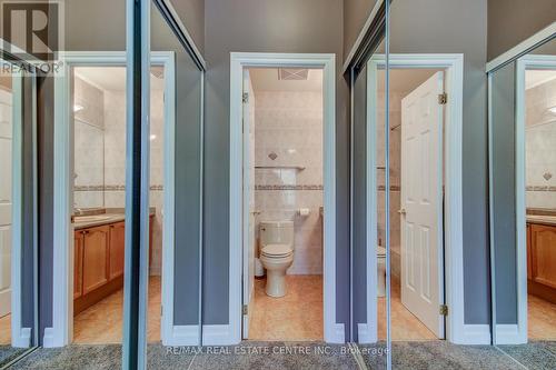 Ph 8 - 24 Chapel Street, Halton Hills, ON - Indoor Photo Showing Bathroom