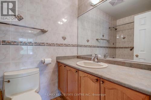 Ph 8 - 24 Chapel Street, Halton Hills, ON - Indoor Photo Showing Bathroom