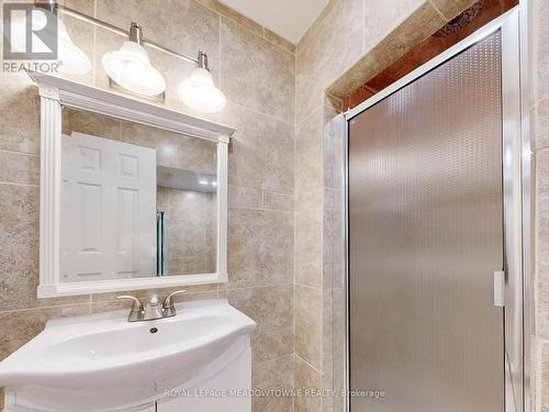 3124 Woodward Avenue, Burlington, ON - Indoor Photo Showing Bathroom