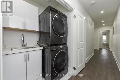 897 Fourth Street, Mississauga, ON - Indoor Photo Showing Laundry Room