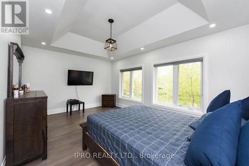 897 Fourth Street, Mississauga, ON - Indoor Photo Showing Bedroom