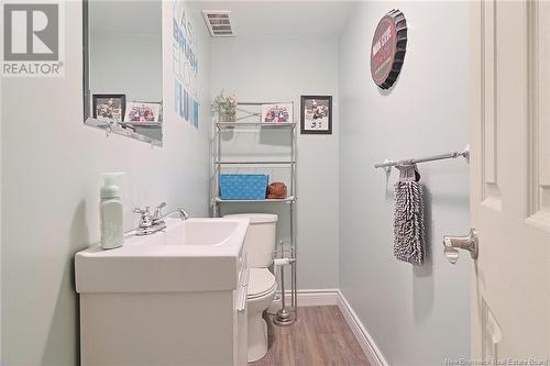 33 Fletcher Court, Fredericton, NB - Indoor Photo Showing Bathroom