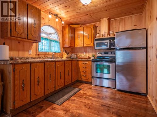 139 Broad Lake, Bellevue, NL - Indoor Photo Showing Kitchen