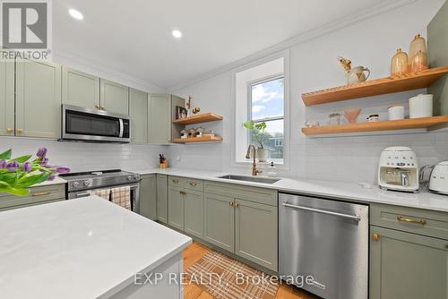 276 William Street, Belleville, ON - Indoor Photo Showing Kitchen With Upgraded Kitchen