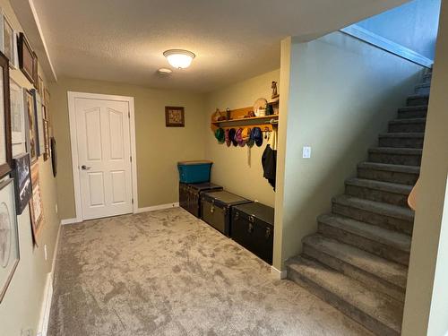 543 Hartland Avenue, Midway, BC - Indoor Photo Showing Other Room