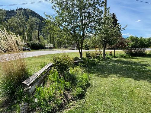 543 Hartland Avenue, Midway, BC - Outdoor With View