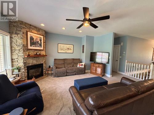 543 Hartland Avenue, Midway, BC - Indoor Photo Showing Living Room With Fireplace