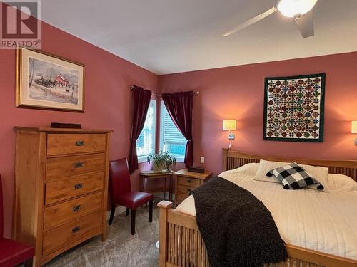 543 Hartland Avenue, Midway, BC - Indoor Photo Showing Bedroom