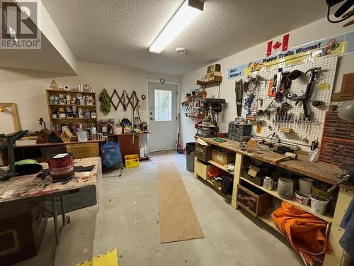 543 Hartland Avenue, Midway, BC - Indoor