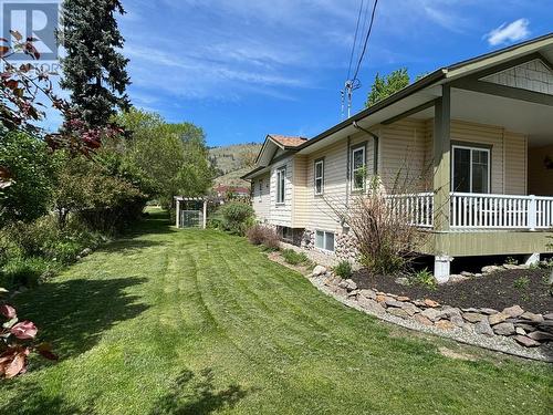 543 Hartland Avenue, Midway, BC - Outdoor With Deck Patio Veranda