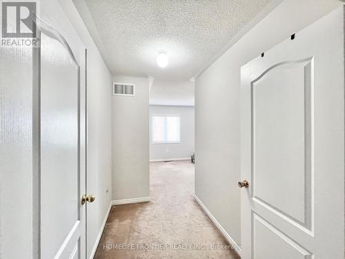 Upper - 514 Candlestick Circle, Mississauga, ON - Indoor Photo Showing Other Room