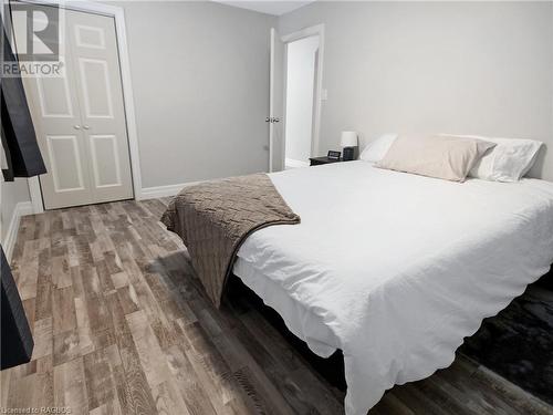 4 Lakefield Avenue, South Bruce Peninsula, ON - Indoor Photo Showing Bedroom