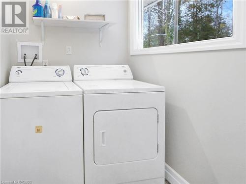 4 Lakefield Avenue, South Bruce Peninsula, ON - Indoor Photo Showing Laundry Room