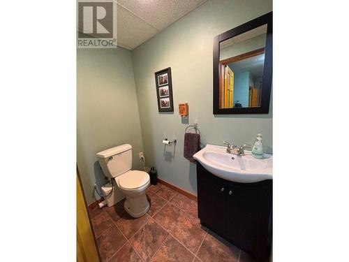 3085 Christian Valley Road, Westbridge, BC - Indoor Photo Showing Bathroom