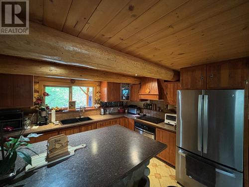 3085 Christian Valley Road, Westbridge, BC - Indoor Photo Showing Kitchen With Double Sink