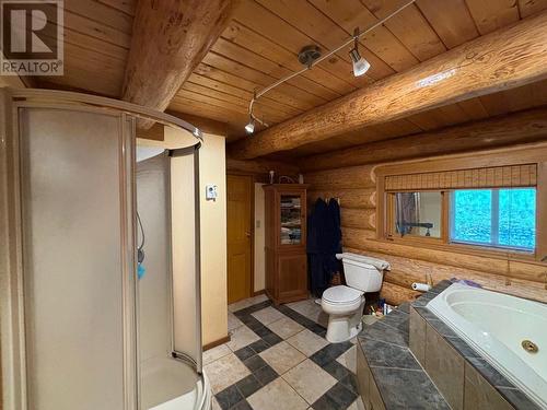 3085 Christian Valley Road, Westbridge, BC - Indoor Photo Showing Bathroom