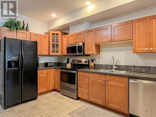 5401 Lakeshore Drive Unit# 105, Osoyoos, BC - Indoor Photo Showing Kitchen With Double Sink