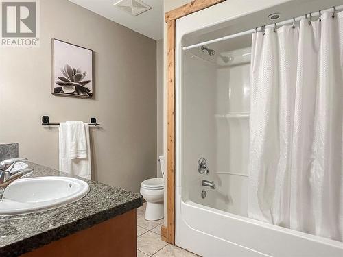 5401 Lakeshore Drive Unit# 105, Osoyoos, BC - Indoor Photo Showing Bathroom