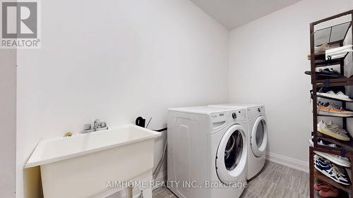23 Snap Dragon Trail, East Gwillimbury, ON - Indoor Photo Showing Laundry Room