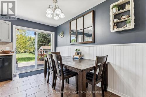 2292 Scythes Street, Innisfil, ON - Indoor Photo Showing Dining Room