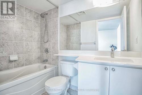 1002 - 30 North Park Road, Vaughan, ON - Indoor Photo Showing Bathroom