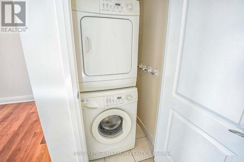 1002 - 30 North Park Road, Vaughan, ON - Indoor Photo Showing Laundry Room