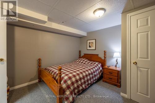 6 Longfellow Court, Whitby, ON - Indoor Photo Showing Bedroom