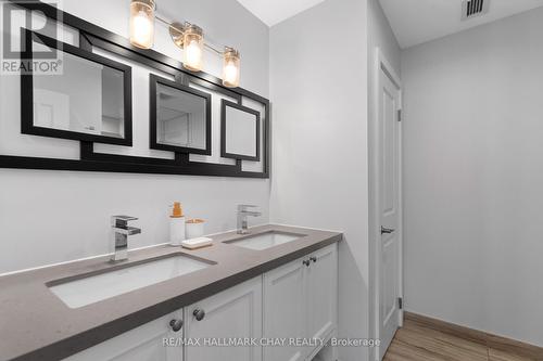 80 Horseshoe Boulevard, Oro-Medonte, ON - Indoor Photo Showing Bathroom