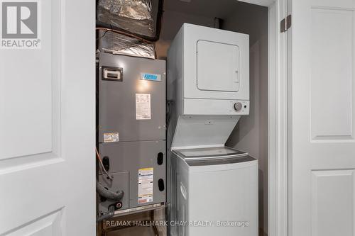 80 Horseshoe Boulevard, Oro-Medonte, ON - Indoor Photo Showing Laundry Room