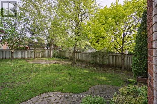 22 Farmstead Crescent, Barrie (Holly), ON - Outdoor With Backyard