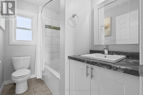 4 - 1 Olive Crescent, Orillia, ON - Indoor Photo Showing Bathroom