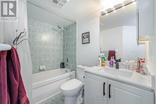 1011 - 23 Hollywood Avenue, Toronto, ON - Indoor Photo Showing Bathroom