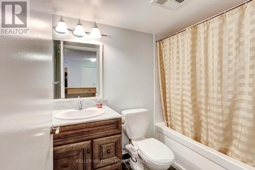 709 - 2181 Yonge Street, Toronto, ON - Indoor Photo Showing Bathroom