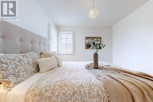 417 Bovin Avenue, Oshawa, ON - Indoor Photo Showing Bedroom