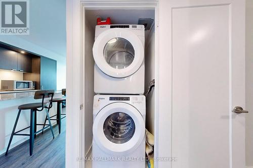1801 - 225 Village Green Square, Toronto, ON - Indoor Photo Showing Laundry Room