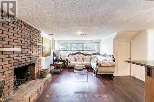 127 Weir Crescent, Toronto, ON - Indoor Photo Showing Living Room With Fireplace