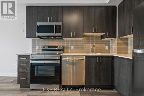 610 - 1480 Bayly Street, Pickering, ON - Indoor Photo Showing Kitchen