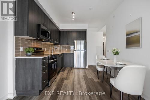 610 - 1480 Bayly Street, Pickering, ON - Indoor Photo Showing Kitchen With Upgraded Kitchen